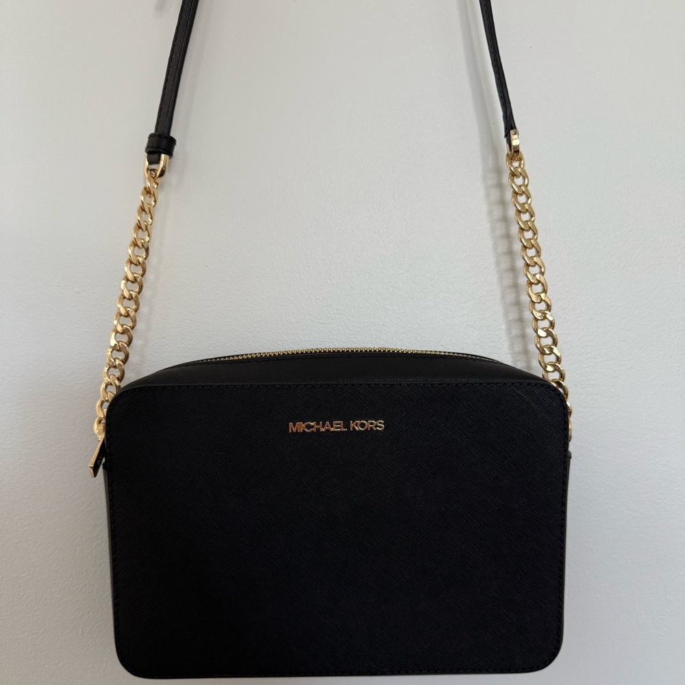 Michael Kors Jet Set Crossbody - Picture 6 of 9